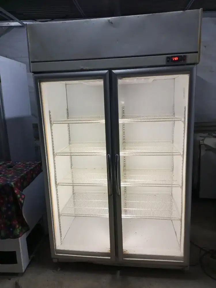 Ready stok showcase 2 pintu