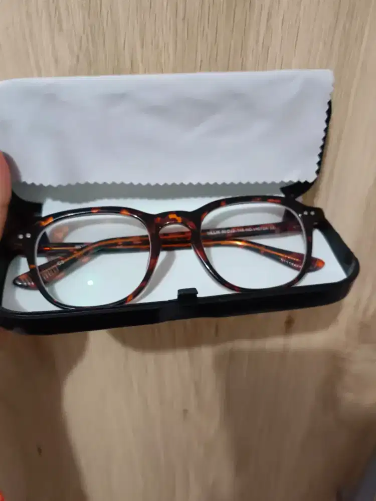 Kacamata kekinian minus 2,5 dan anti radiasi