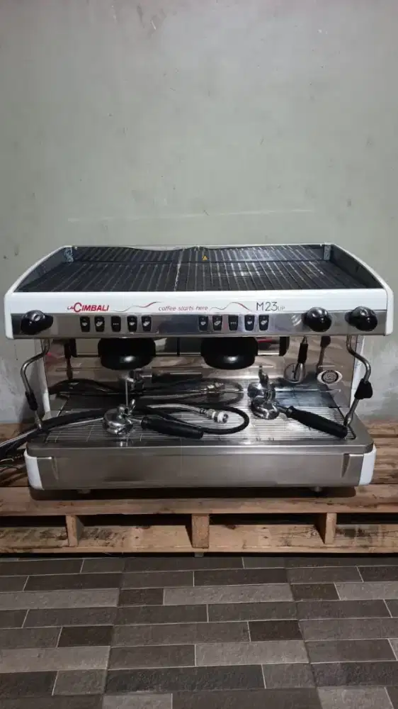 dijual sepaket mesin kopi la cimbali & grinder mazzer