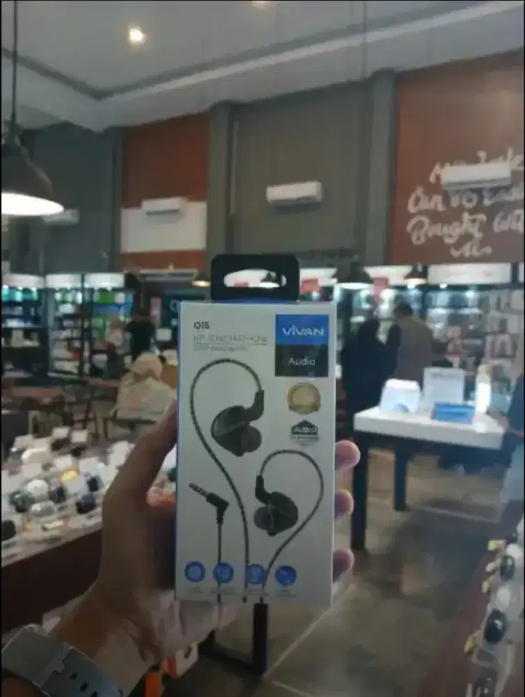 Vivan Q15 Headset Wired in Ear IEM Earphone Handsfree Earbuds with Mic