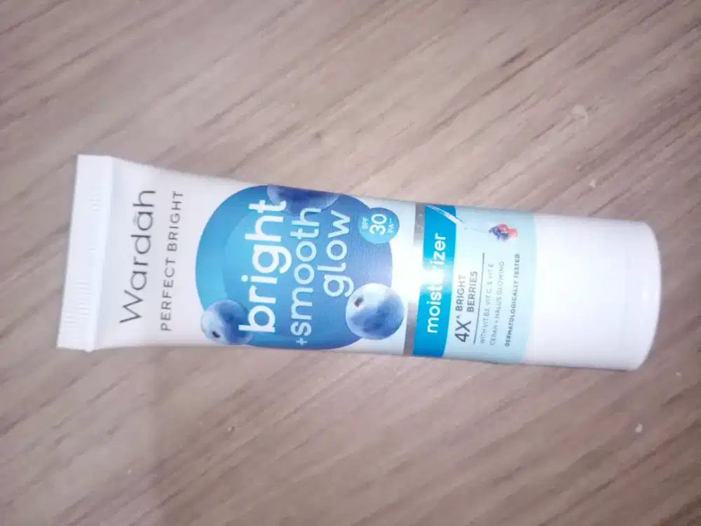 PELEMBAB ATAU MOISTURIZER WARDAH PERFECT BRIGHT