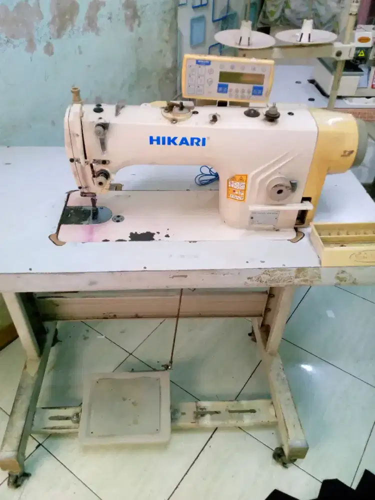 mesin jahit otomatis