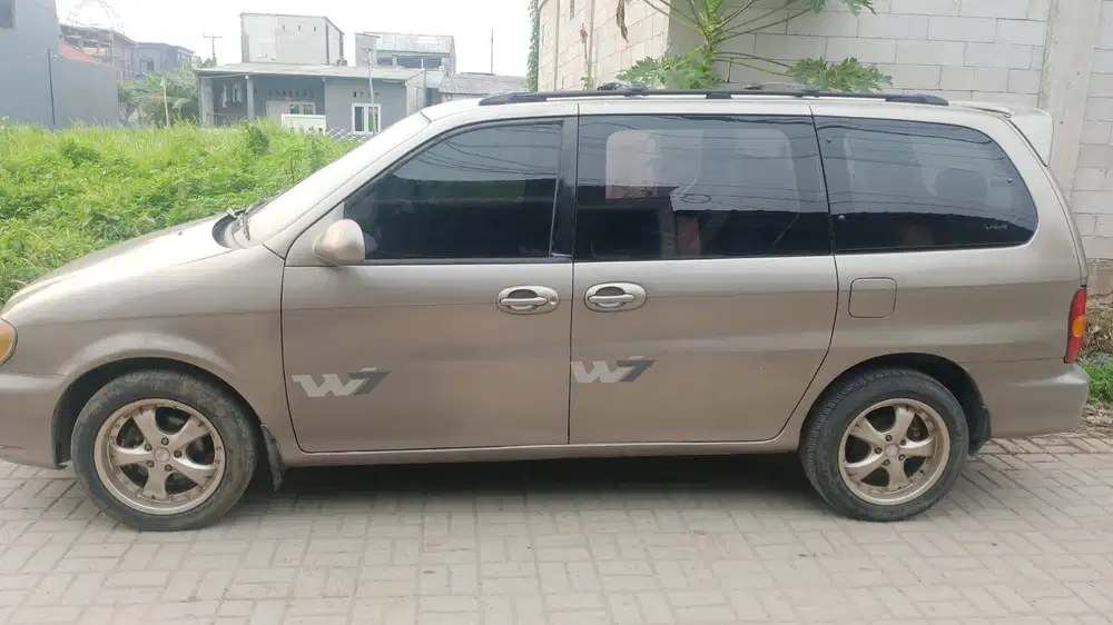 Kia Carnival 2000 Bensin