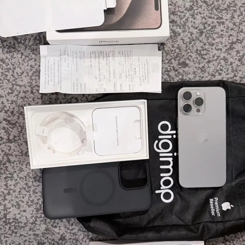 iPhone 15 Pro Max 256Gb resmi