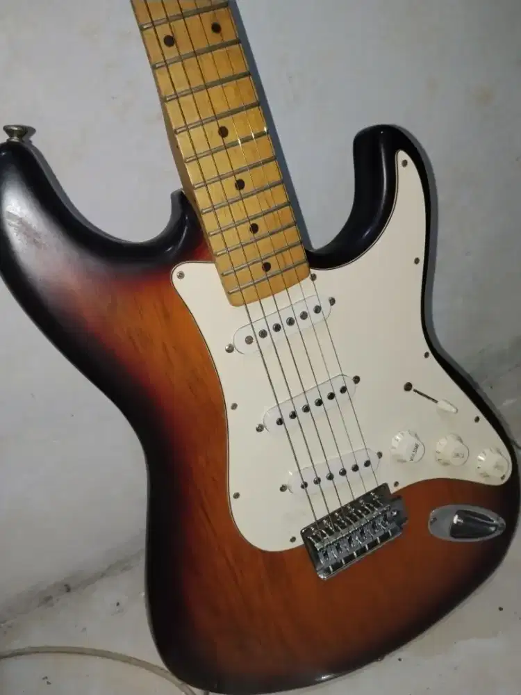 Fender Japan Heritage 60s Stratocaster Sunburst Mulus