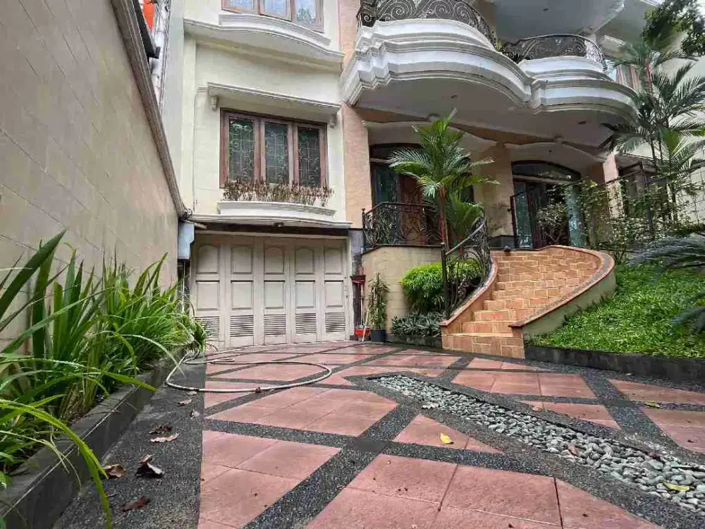 Dijual Rumah Mewah Jalan Sultan Hasanuddin Makassar
