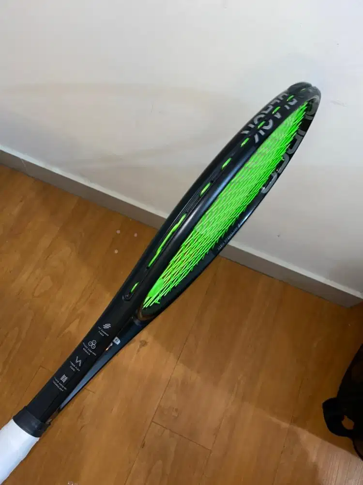 ALL IN FULL Raket Tennis Solinco Blackout 300 + Solinco Tour Team Bag