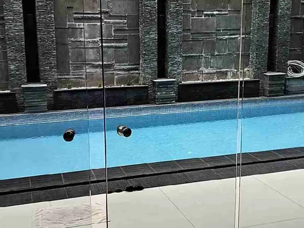 JUAL SEWA RUMAH GRAHA FAMILY FULL FURNISH PRIVATE POOL MEWAH BAGUS MINIMALIS SHM