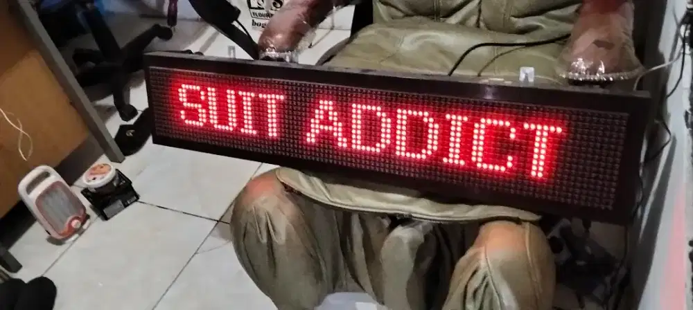 Running text kondisi istimewa