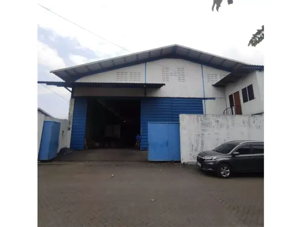 Murah Romokalisari Gudang Cocok untuk industri/ Gudang ada loading dock