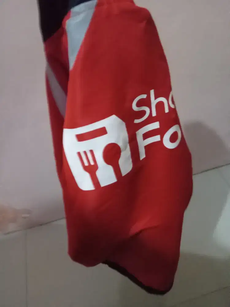 Jaket shopee bekas rasa baru