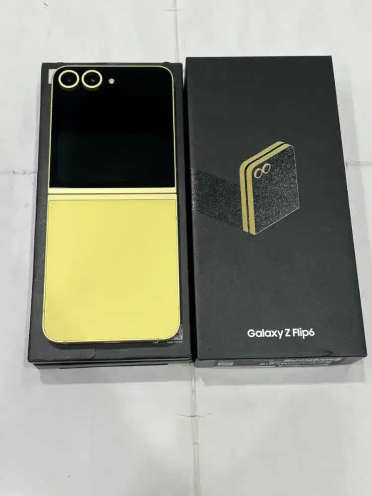 Samsung 
Z flip 6 5g
Ram 12/256gb
Mulus 99.9% 
Fullset Original