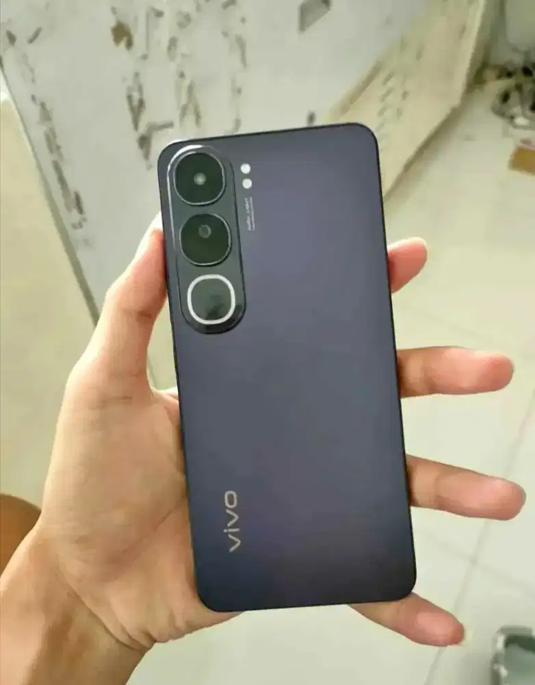 Vivo v40 lite 5g ( batangan )