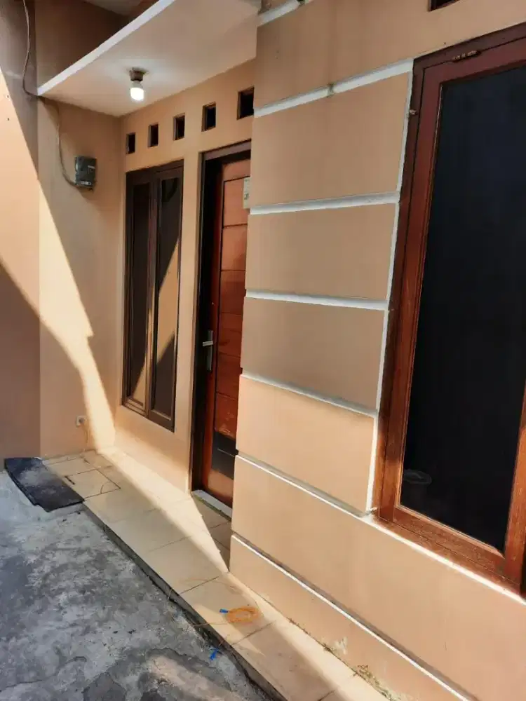 RUMAH DIKONTRAKKAN DI CONDET