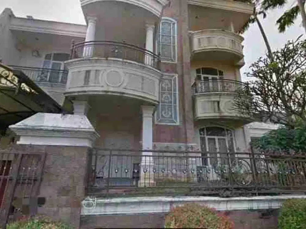 RUMAH 3 LANTAI DI JL BUKIT DUTA TIMUR BUKIT SARI BANYUMANIK SEMARANG