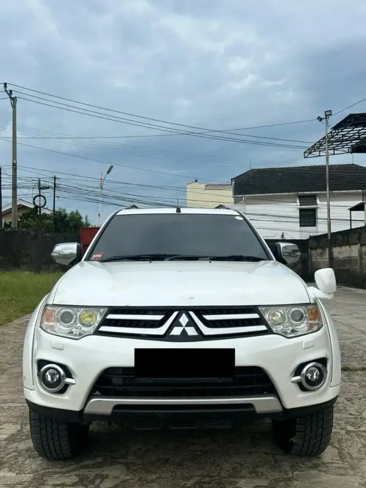 Pajero Sport Dakar 4x2 AT nik 2012-2013 Kondisi Mulus