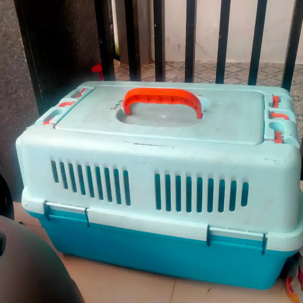 Kandang kucing bekas