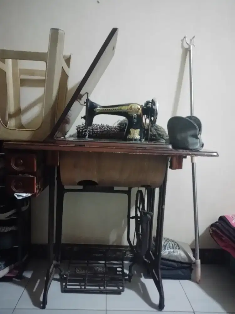 Di jual mesin jahit