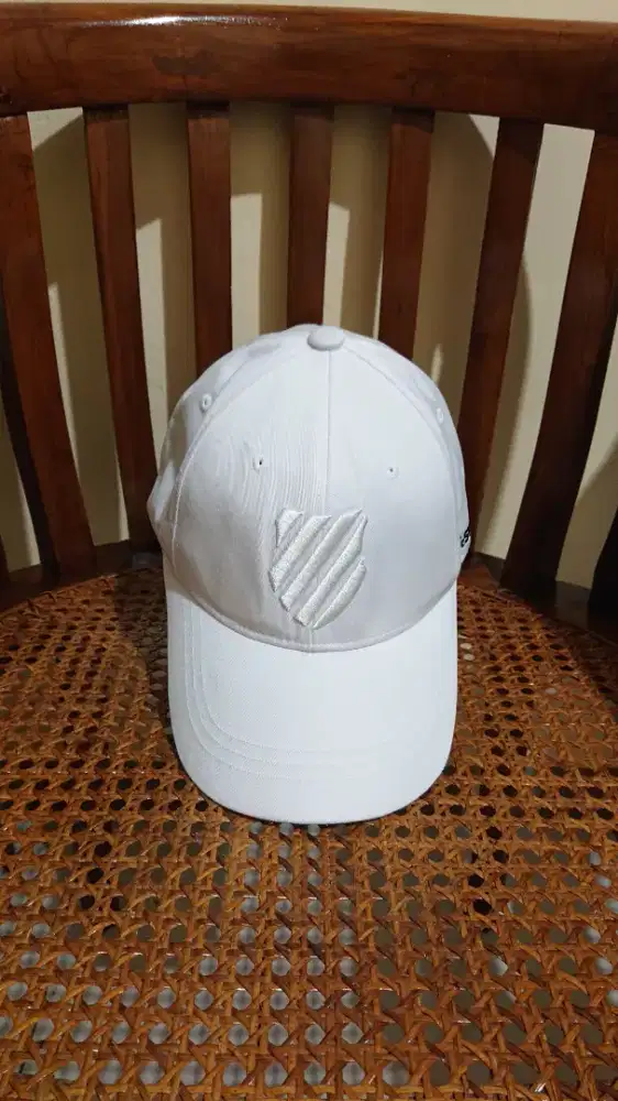 Topi K-Swiss Putih Size 57cm