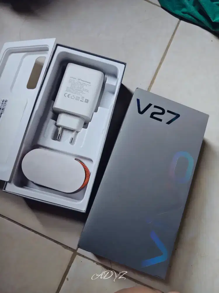 Vivo V27 5G istimewa 8/256