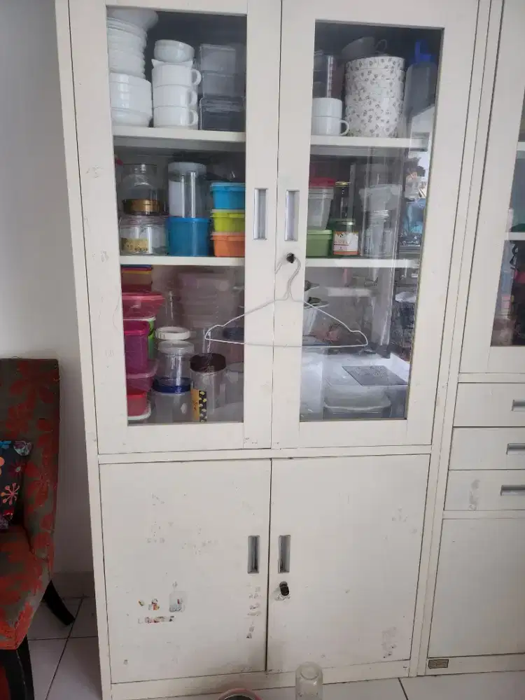 Lemari Besi Serbaguna