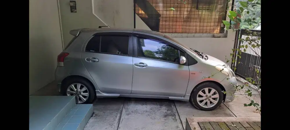 Toyota Yaris 2010 full ori km 57.000