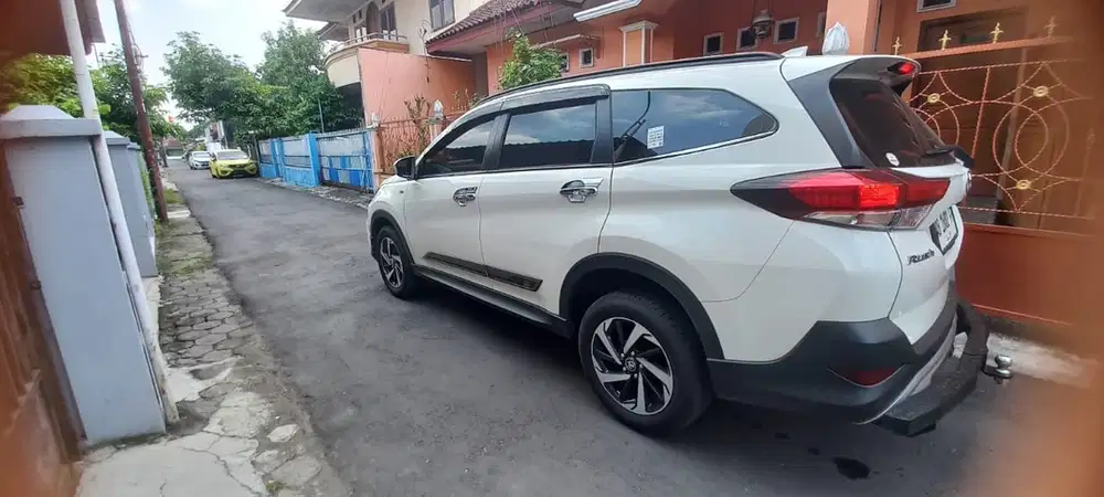 All New Toyota Rush GR 2024 tangan 1