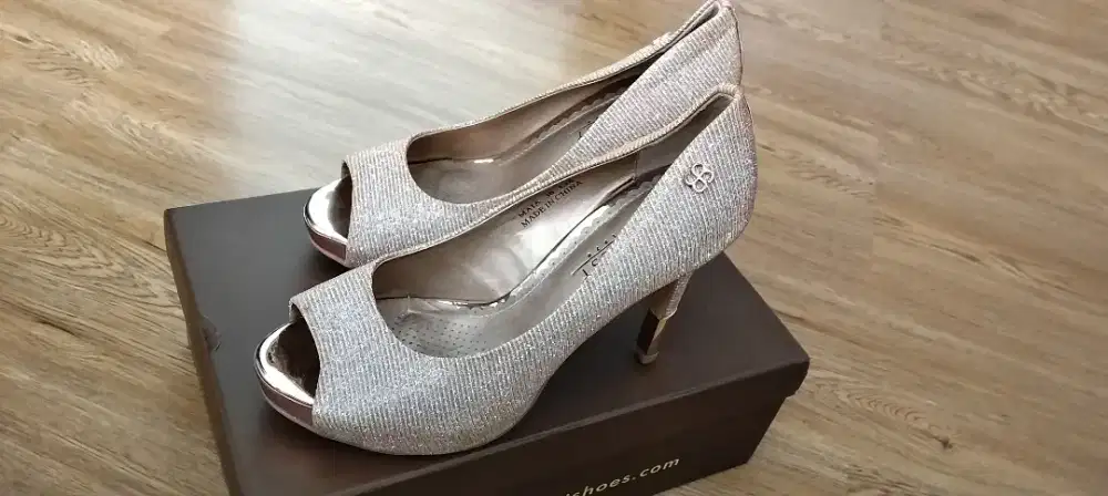 Everbest Luxury Heels Wanita gold