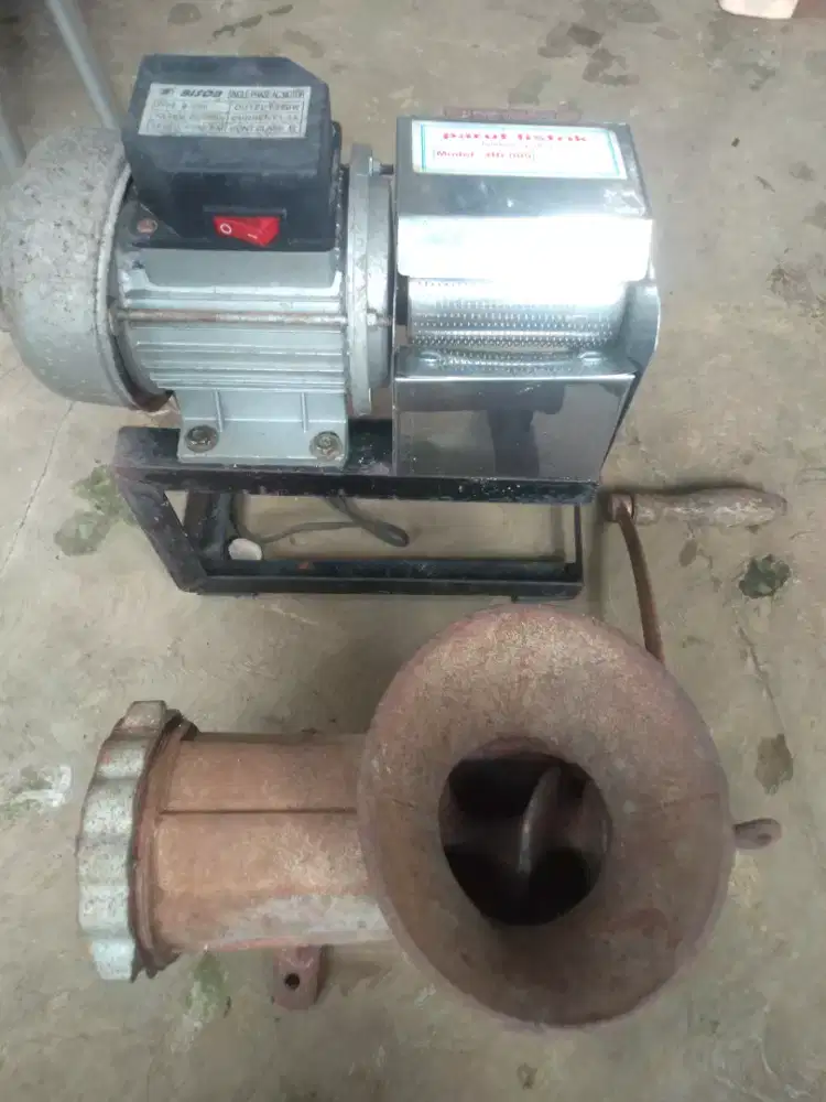 parutan kelapa + gilingan daging