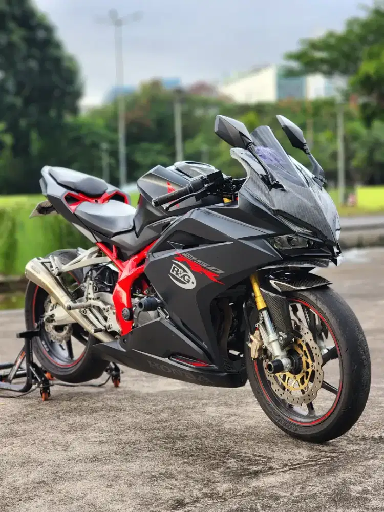 Honda CBR250RR ABS With R9