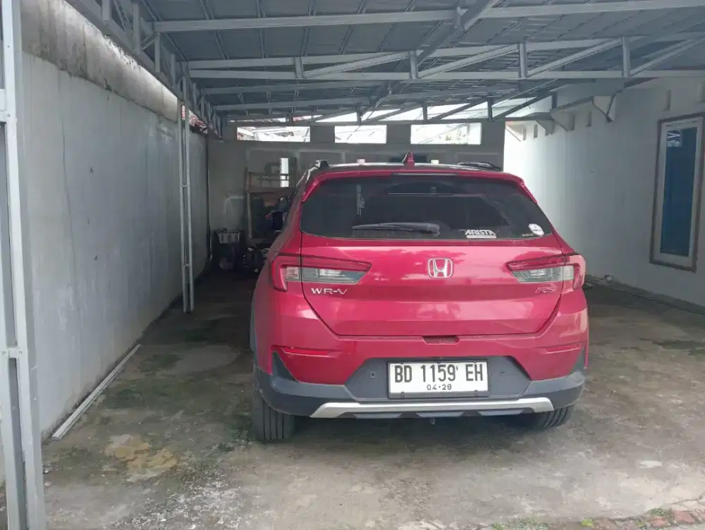 Honda WRV merah Automatic