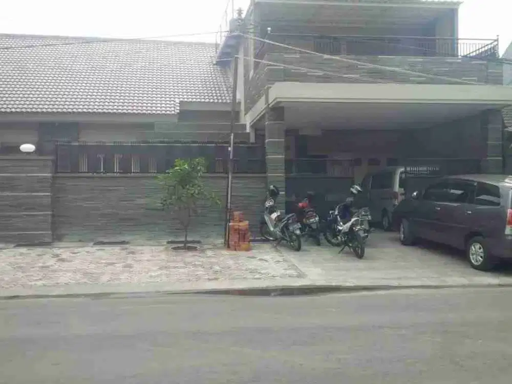 Dijual Rumah Bagus Lokasi Kutisari Surabaya