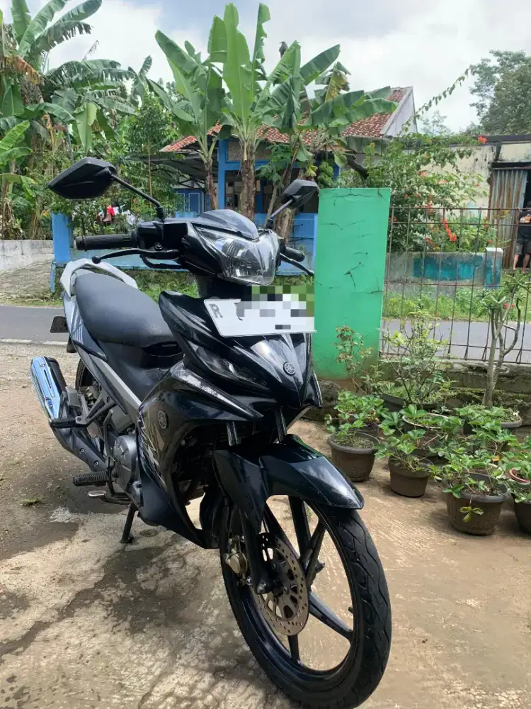 Jupiter MX 135 Liquid Cool Hitam 2015