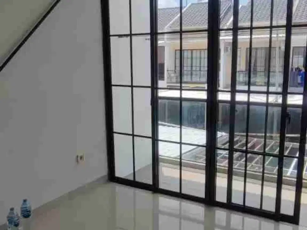 Disewakan Rumah East Asia 4 x 12 Green Lake City