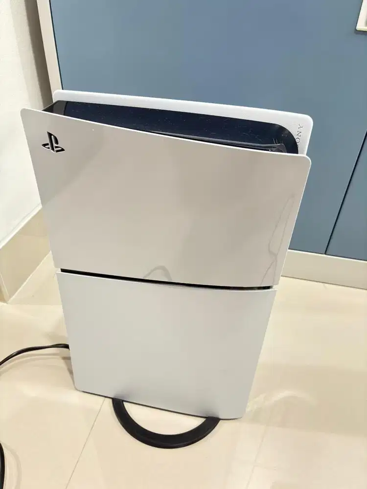 Dijual PS 5 Slim Digital Edition (No Disc) Ex Garansi Sony Indonesia