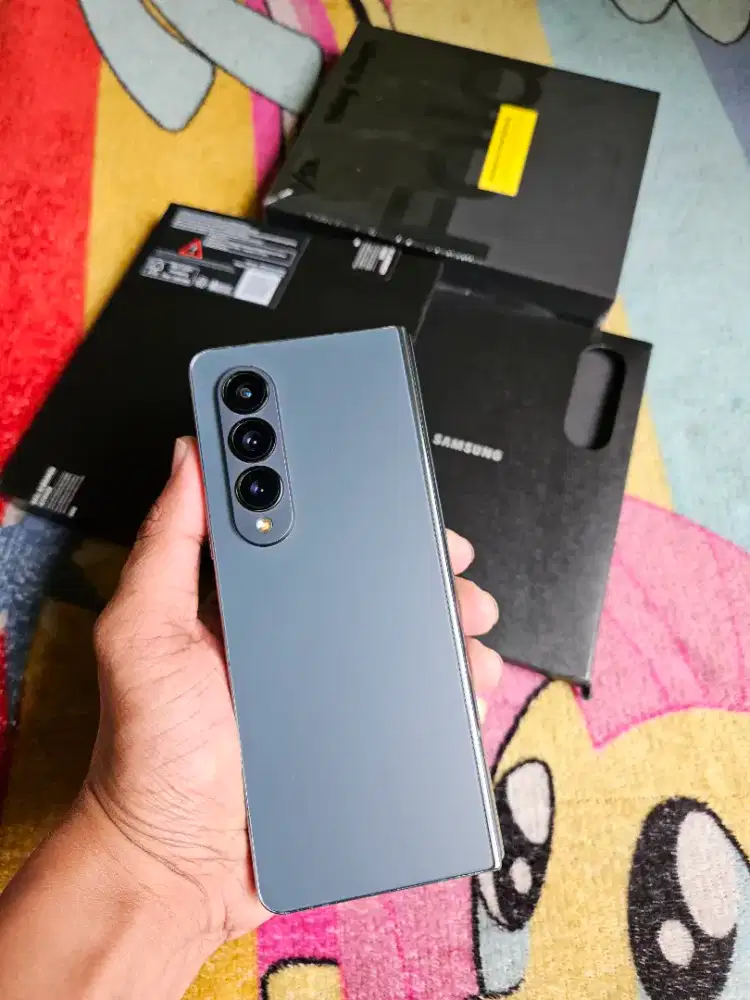 Samsung Z Fold4 5G (12/512) RESMI