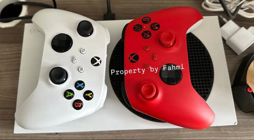 Dijual Xbox Series S — Like New!