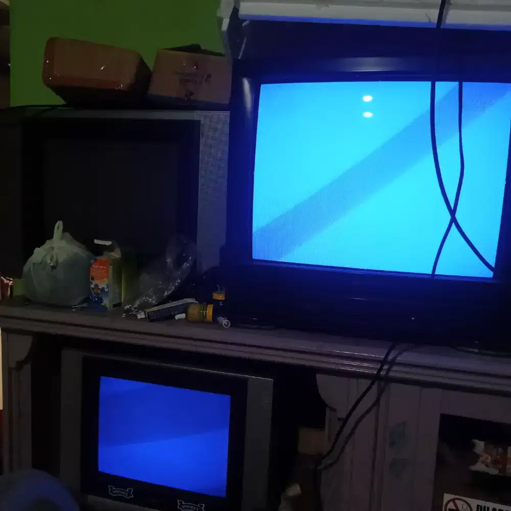 Tv bekas 3 unit 2 hidup 1 mati perlu di servis