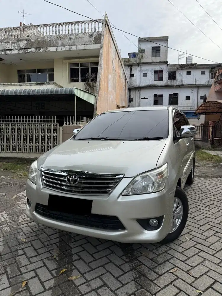 Kijang Innova 2.5 G Matic 2012