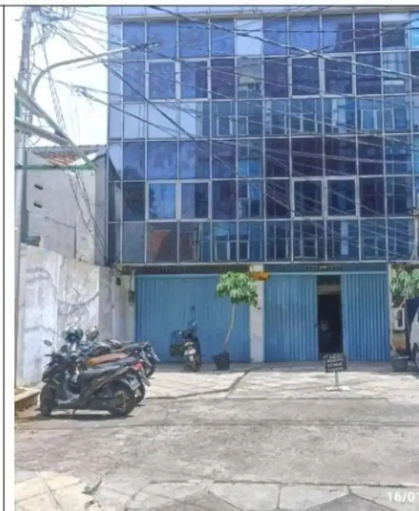 Ruko Gandeng di Letjen Suprapto, Jakarta Pusat