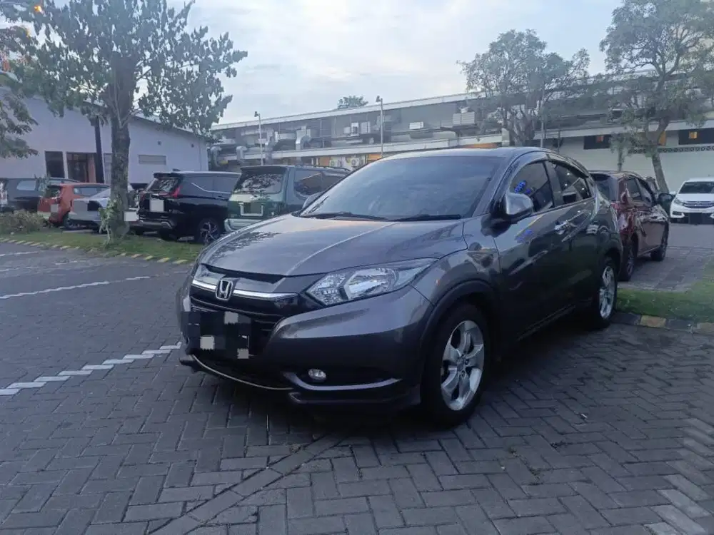 Honda HRV tipe E (2016) - km sedikit 68rb an