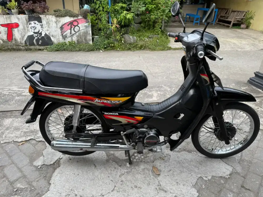 Astrea impressa grand THN 2000 plat AB Sleman