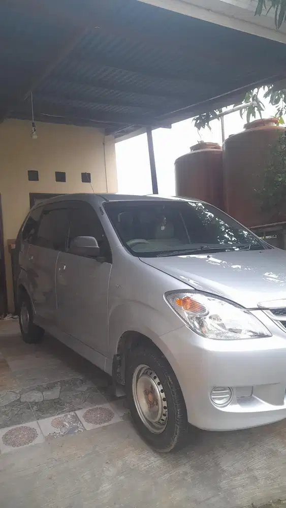 Toyota Avanza 2011 A/T