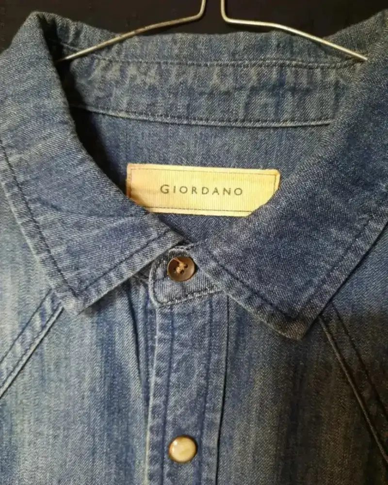 Kemeja jeans GIORDANO