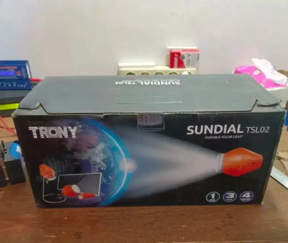 lampu belajar tenaga surya