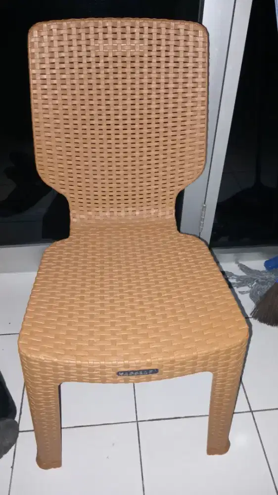 Kursi motif warna Coklat