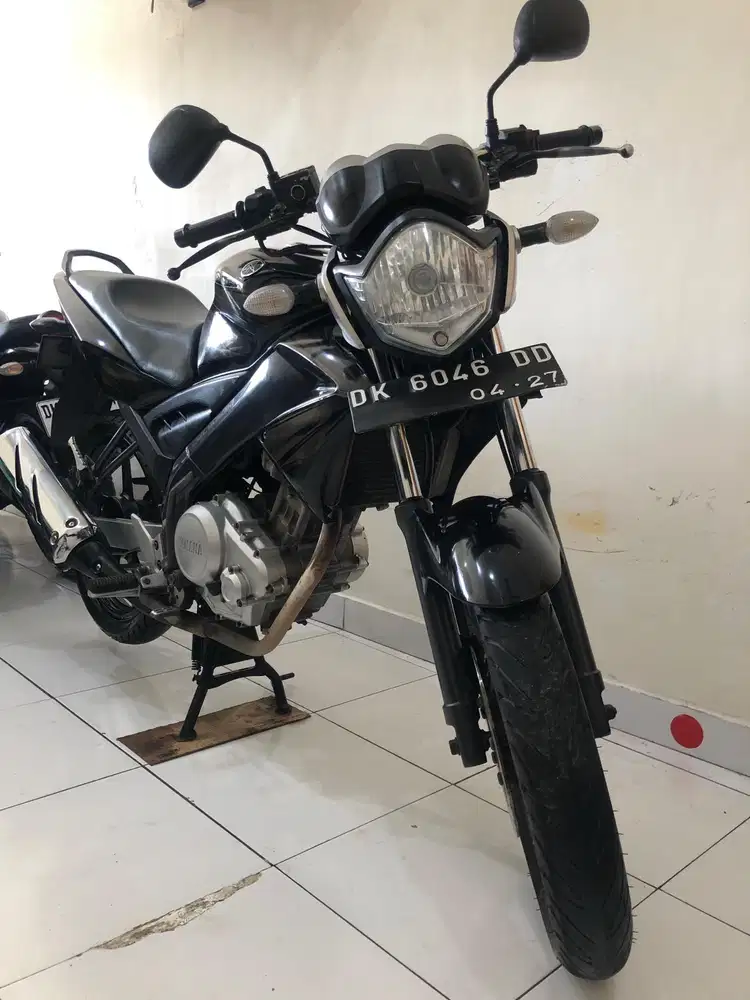 Yamaha Vixion Th.2012 hitam!!