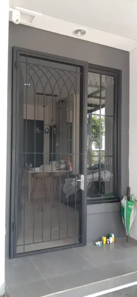 Pintu besi teralis custom model