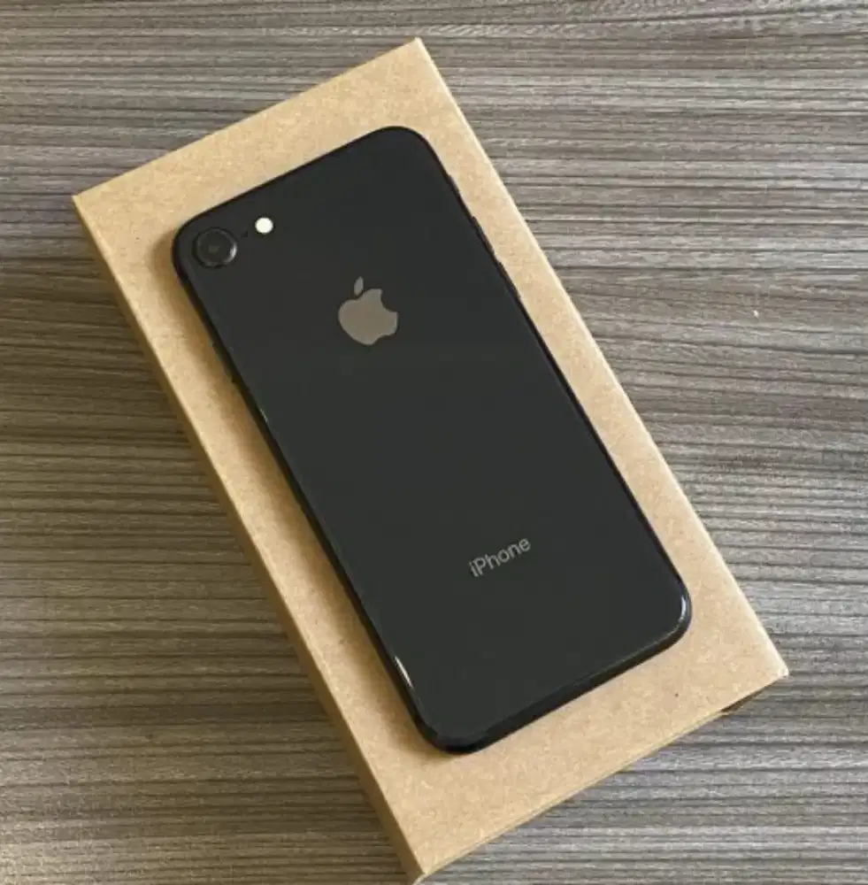 iPhone 8 64GB All Operator BH 100