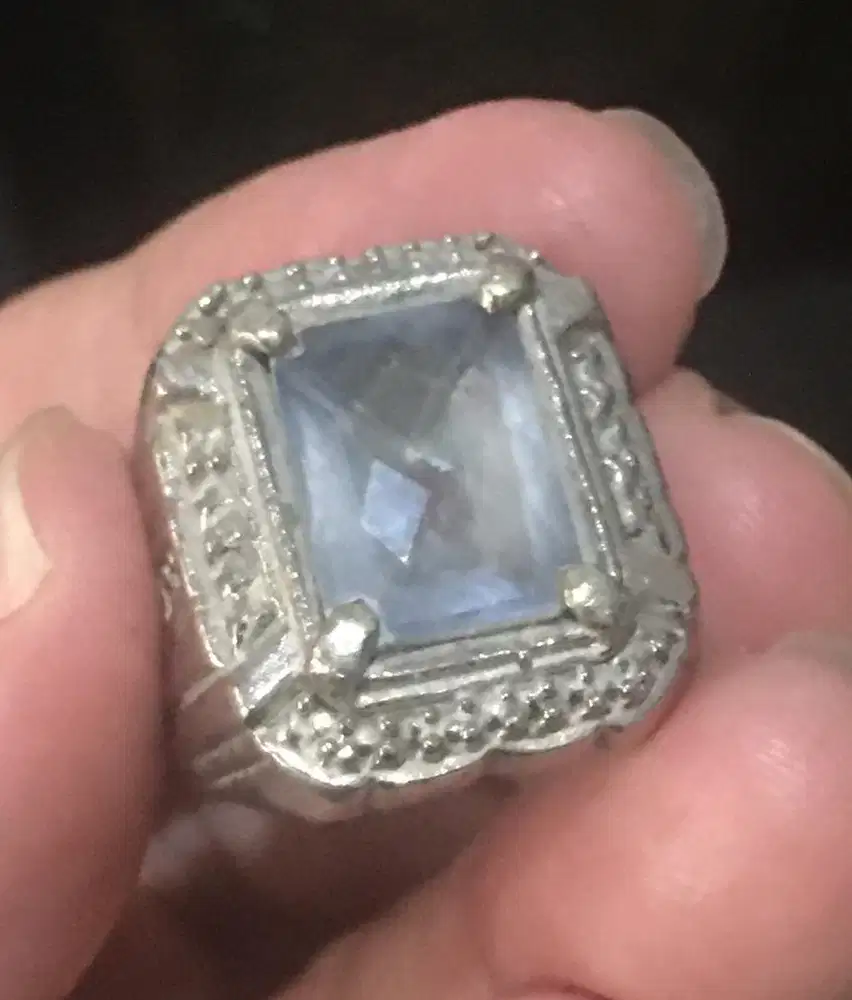 Cincin calcedoni biru